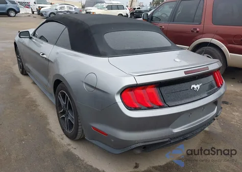 2021 Ford Mustang Ecoboost Premium z USA, uszkodzony, nr VIN 1FATP8UH4M5100950